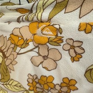 Quicksilver NWT bikini bottoms.Cute print. Multicolored. High waisted fit.